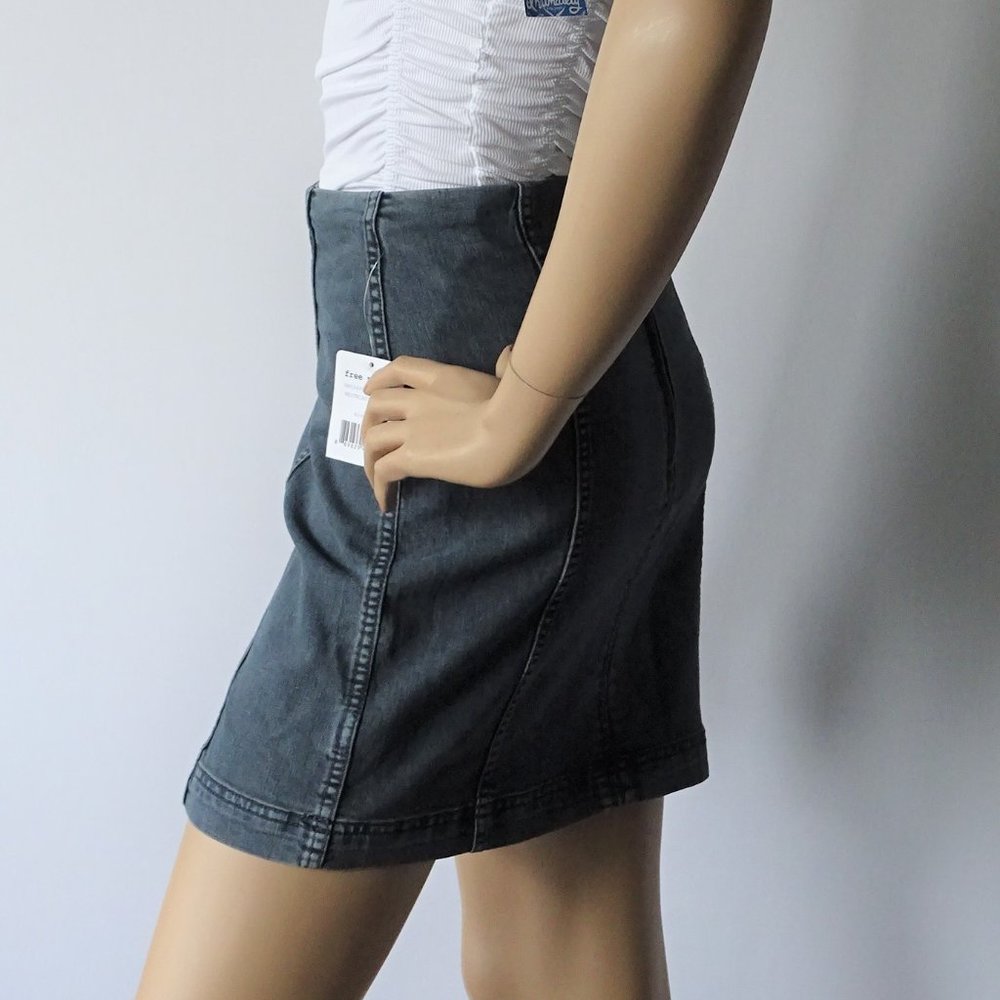 Free People Denim Modern Femme Stretch Skirt NWT - Picture 2 of 3